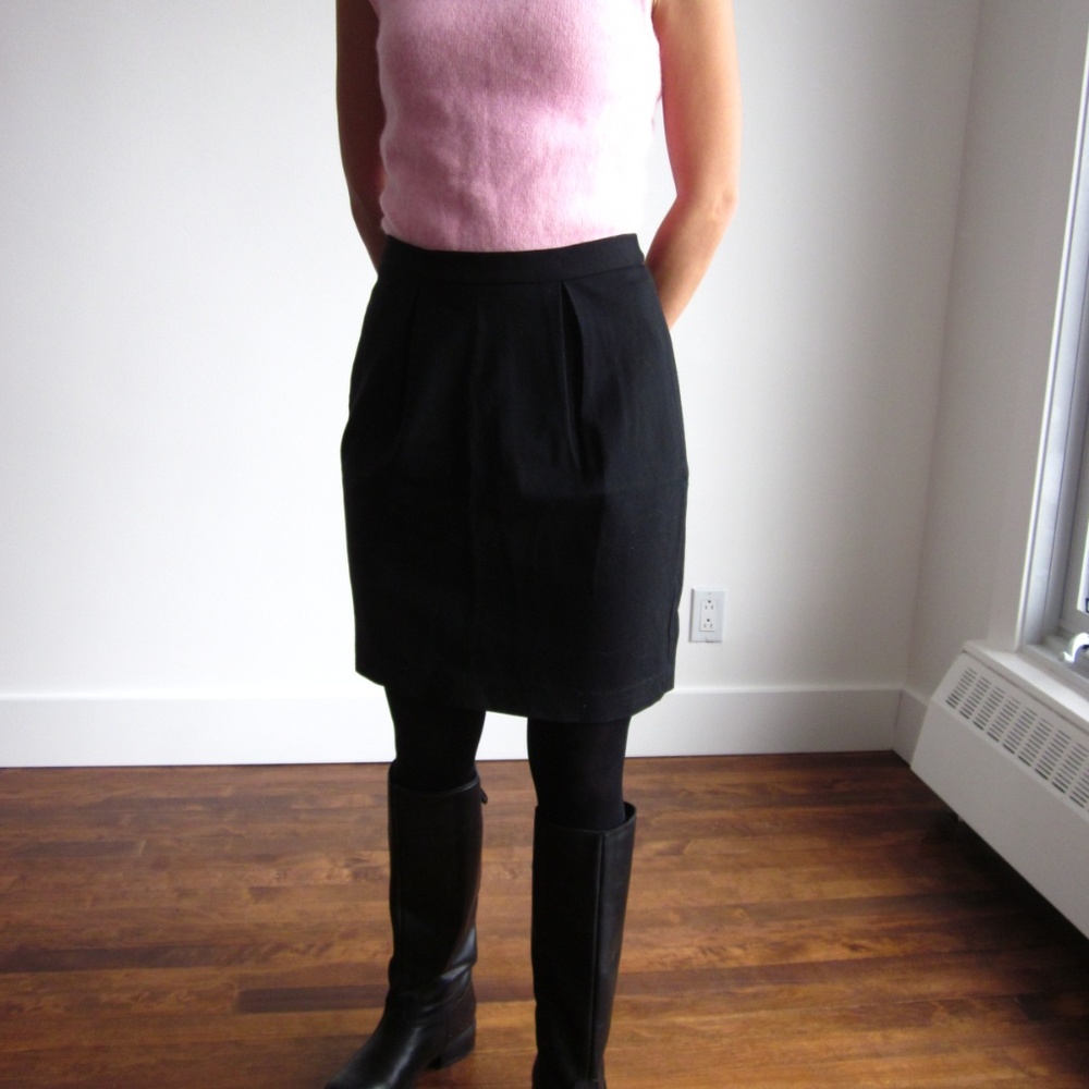 Banana Republic - Black Pencil Skirt